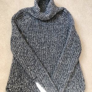Abercrombie and Fitch Woman’s Turtle Neck
